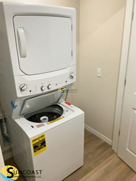 Building Photo - 9588 Hood Rd