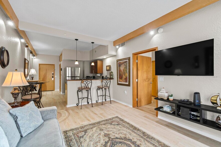 Building Photo - 101 Palm Harbor Pky