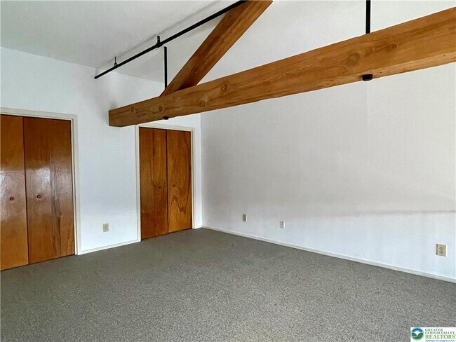 Building Photo - 103 Race St