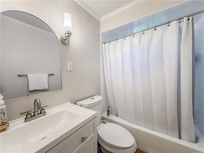 Building Photo - 92 Claireview Dr