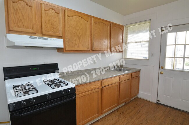 Building Photo - 738 Harrison Ave