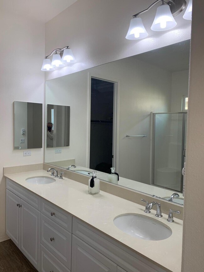 Building Photo - 85468 Treviso Dr
