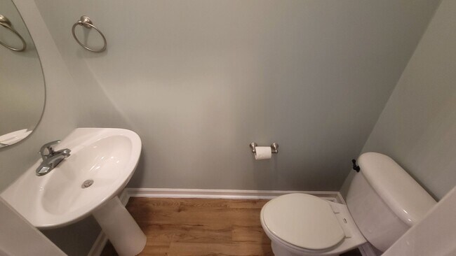 Building Photo - Spacious Three-Level Townhome with Finished Basement in Convenient Garner Location