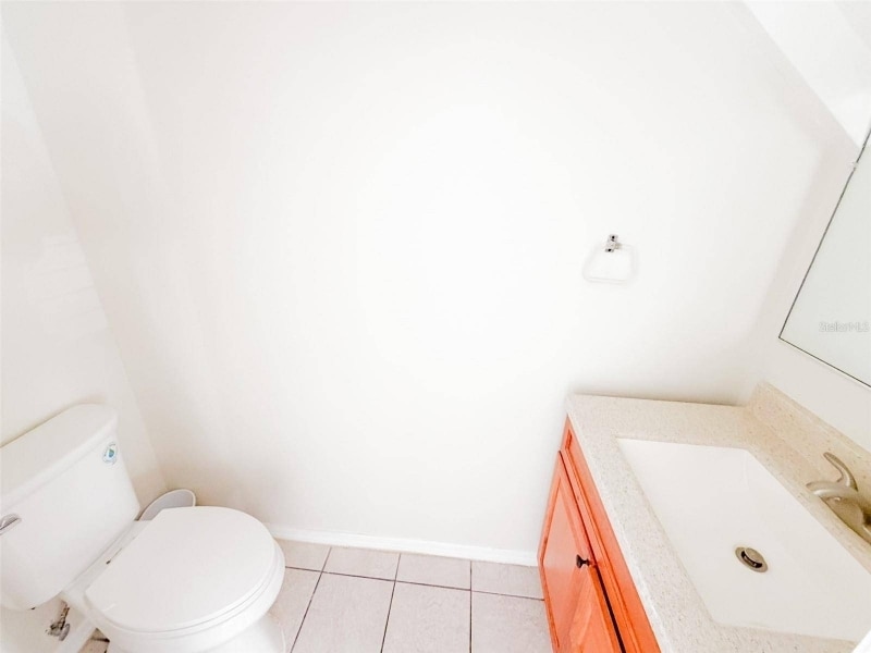 Building Photo - 2017 N Kelley Ave