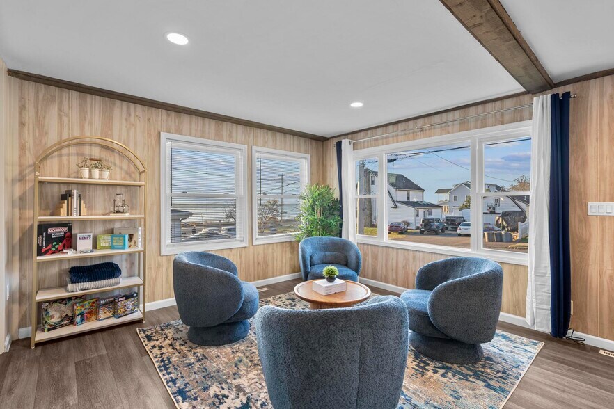 Building Photo - 11 Seaview Ave