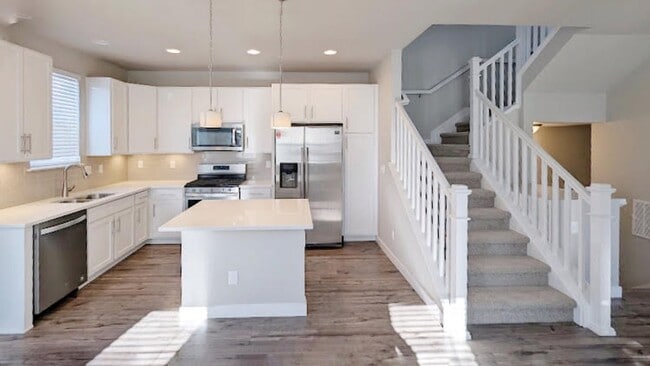 Building Photo - AWESOME MAINTENANCE-FREE PATIO HOME WITH 3 BDRMS, 3 BATHS & 2-CAR GARAGE!