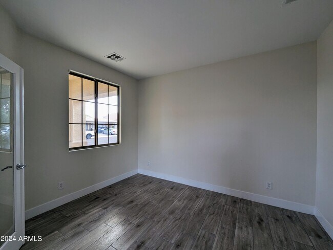 Building Photo - 15432 W Tasha Cir