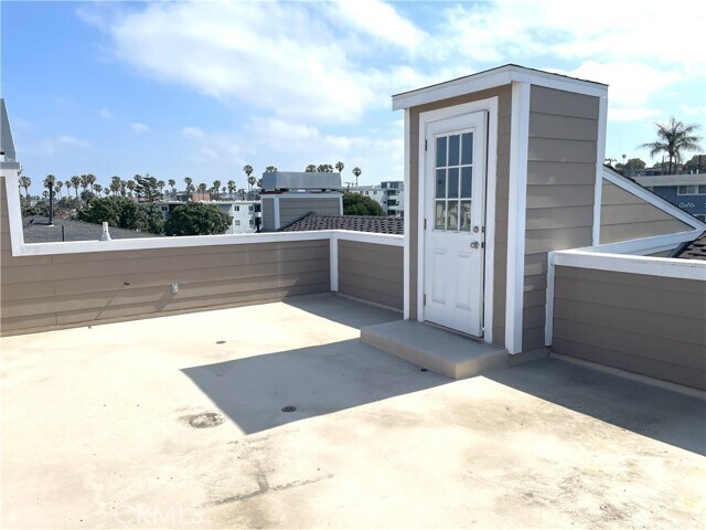 Building Photo - 239 Calle Miramar