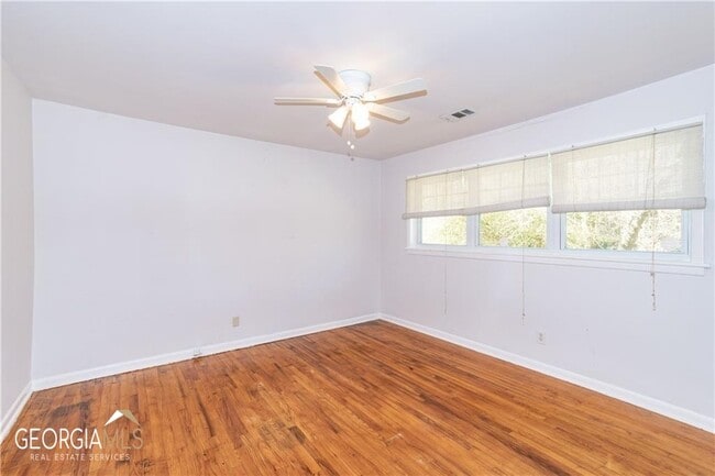 Building Photo - 207 Buchanan Terrace