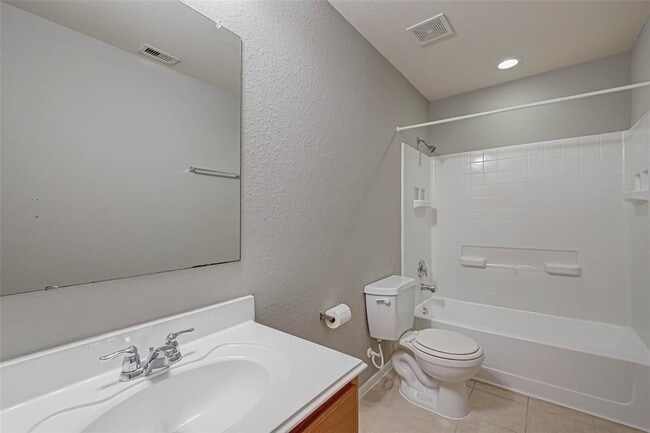 Building Photo - 502 Mornington Ln