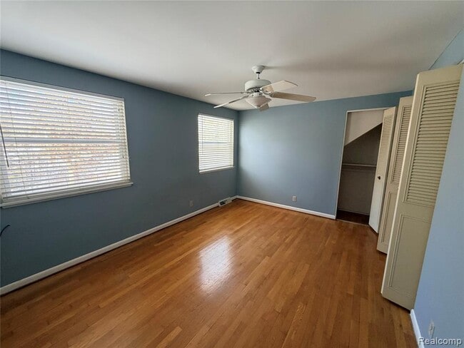 Building Photo - 1080 W Highland Rd