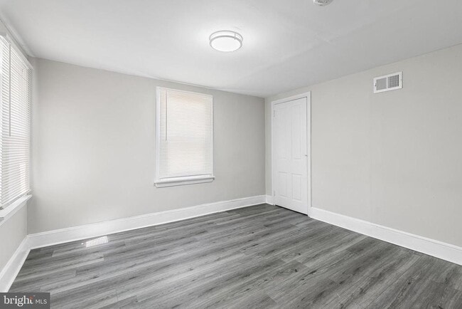 Building Photo - 205 Callanan Ave