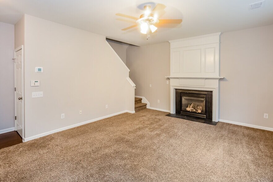 Building Photo - 10910 Claude Freeman Dr