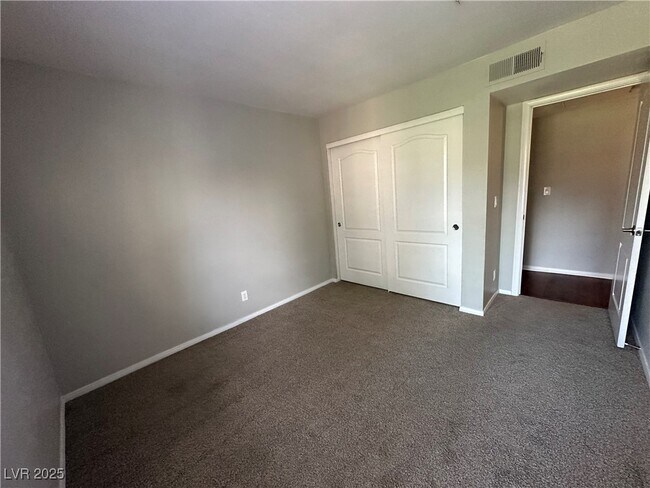 Building Photo - 2120 Sealion Dr