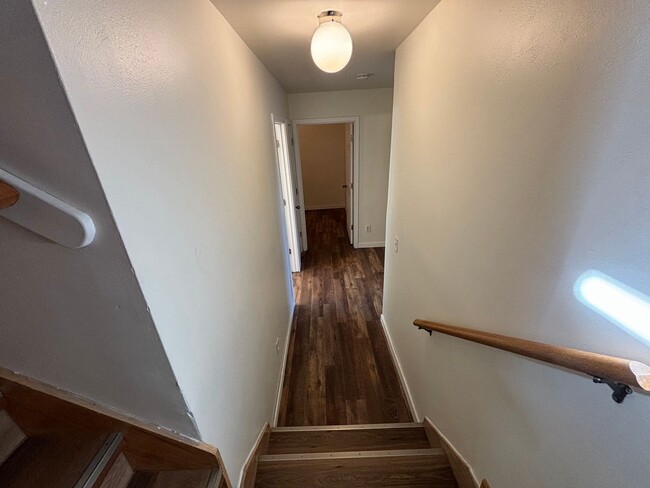 Building Photo - Edgartown Duplex