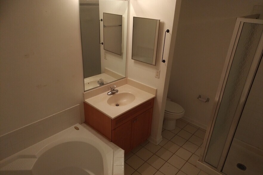 Building Photo - 2653 Park Tower Drive Unit 102