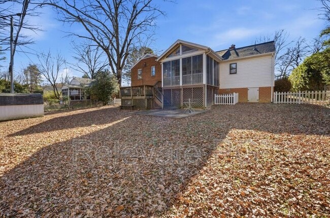 Building Photo - 9002 Michaux Ln