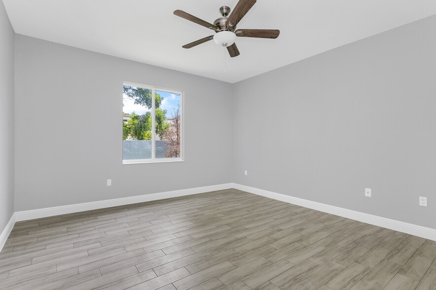 Building Photo - 1515 SW 27th Ct