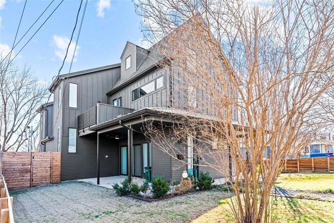 Building Photo - 1719 Bluebonnet Ln