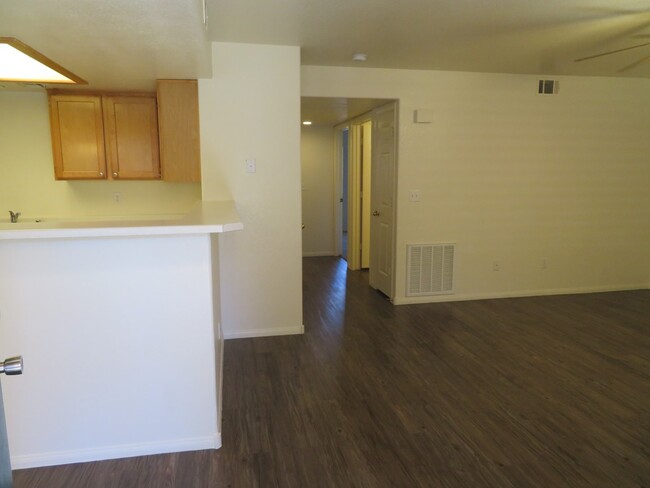 Living Room/Kitchen/Hallway - 378 Colleen Ct