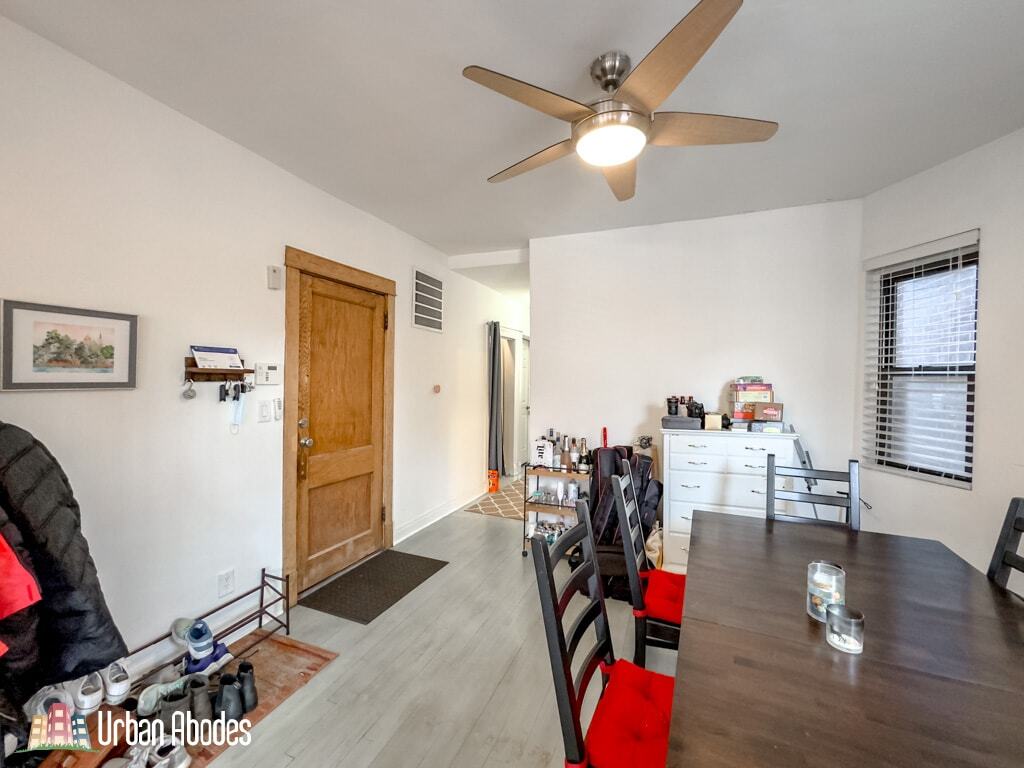 Building Photo - 3245 N Lakewood Ave