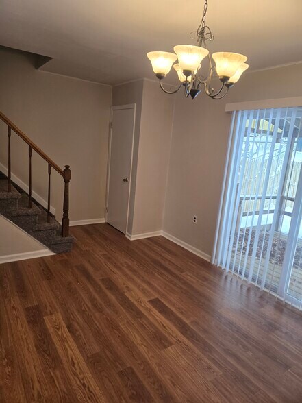 Building Photo - 2948 Klein St