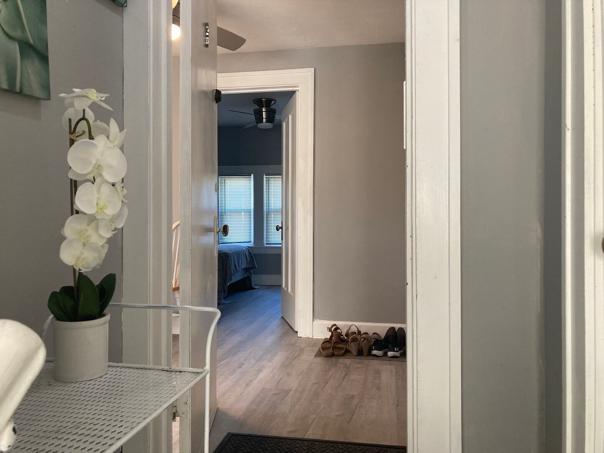 Entryway - 10147 Baltic Rd