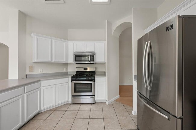 Building Photo - 17249 Sandwick Dr