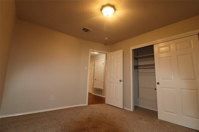 Building Photo - 2820 Single Trace Ct