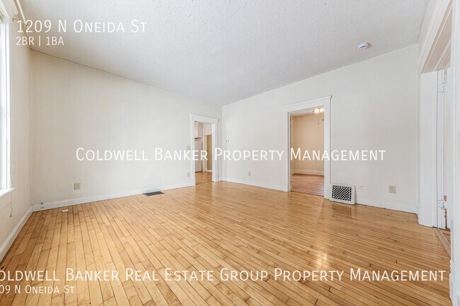 Building Photo - 1209 N Oneida St