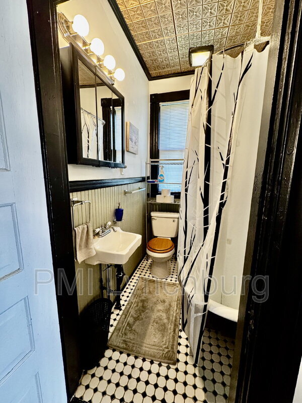 Building Photo - 1316 Harrison St