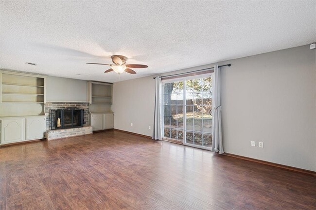 Building Photo - 1205 Swan Lake Rd