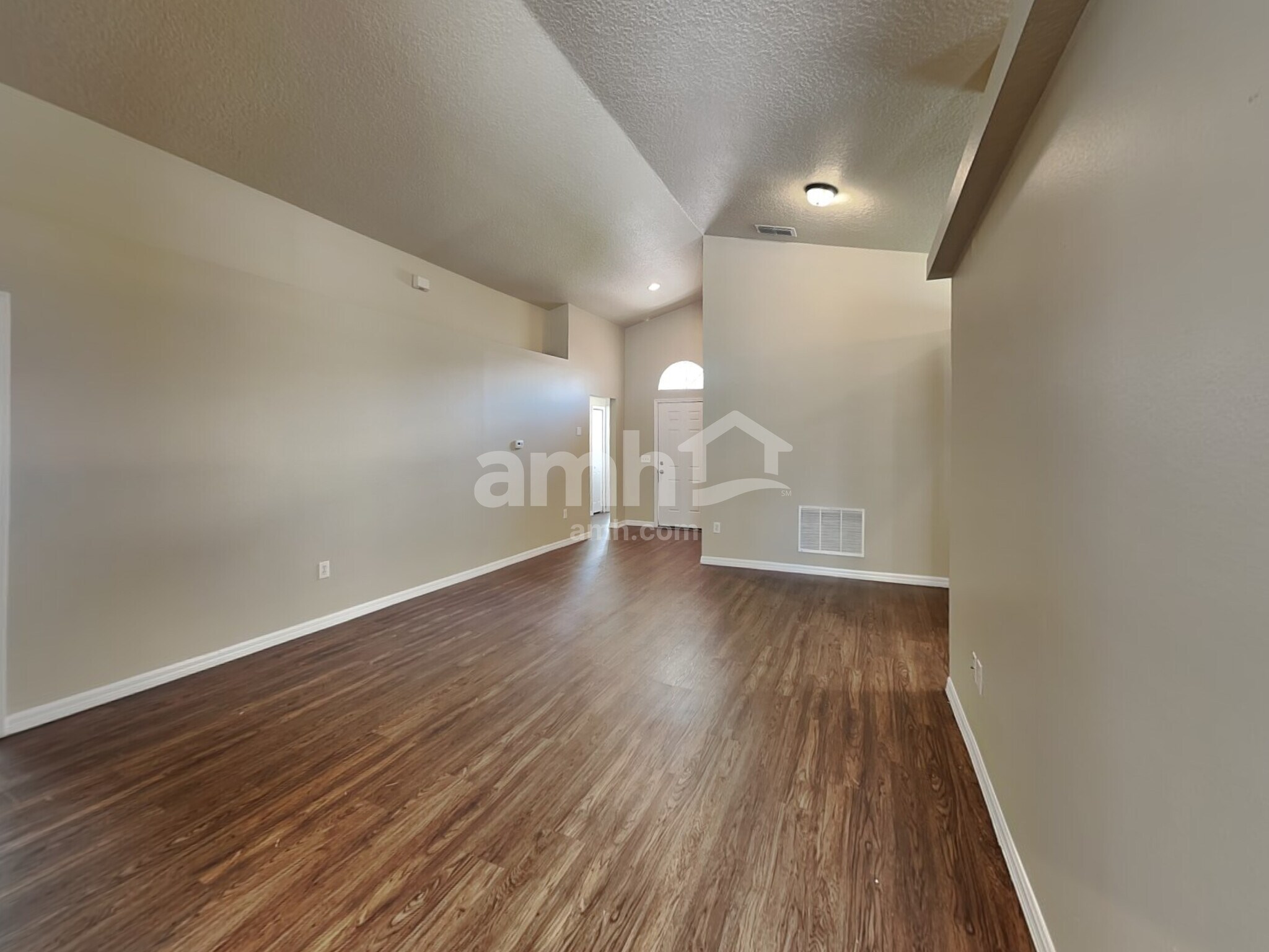 Building Photo - 2645 Willow Glen Cir
