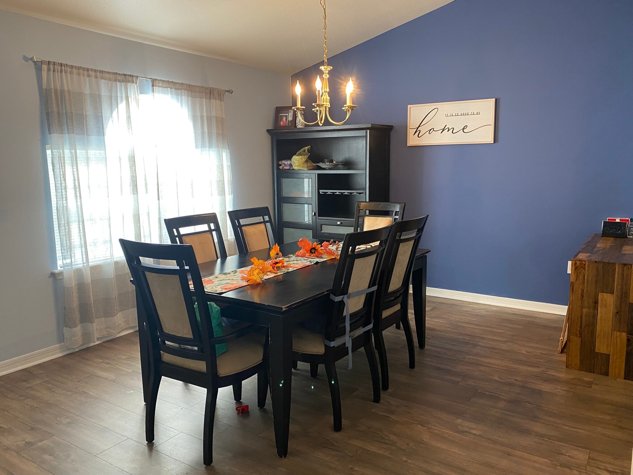 Building Photo - 4600 Tarrega St