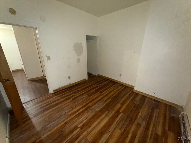 Building Photo - 365 Richmond Ave