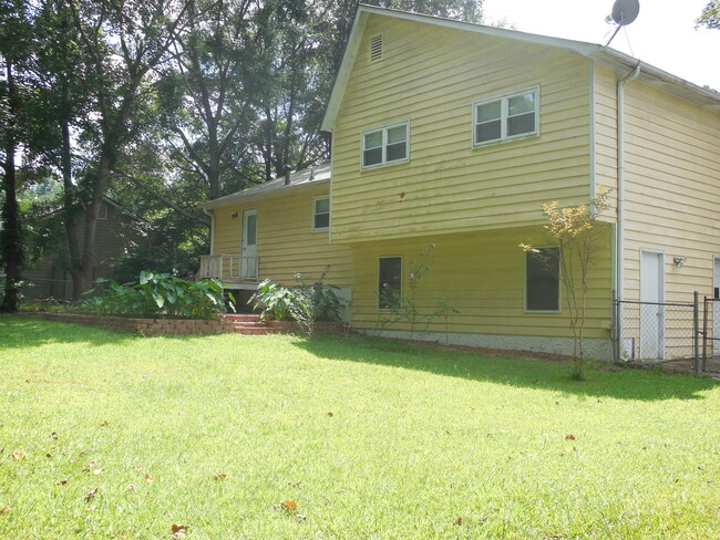 Building Photo - Powder Springs Rental