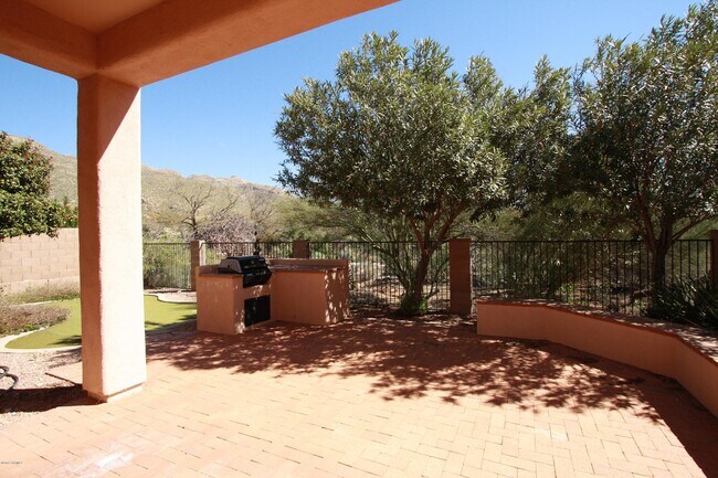 Building Photo - 5206 N Canyon Rise Pl