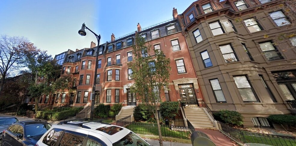 Building Photo - 337 Beacon St