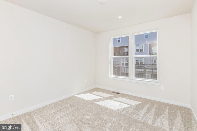 Building Photo - 44514 Wolfhound Sq
