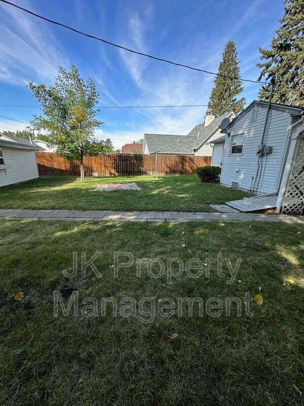 Building Photo - 3512 4th Ave N