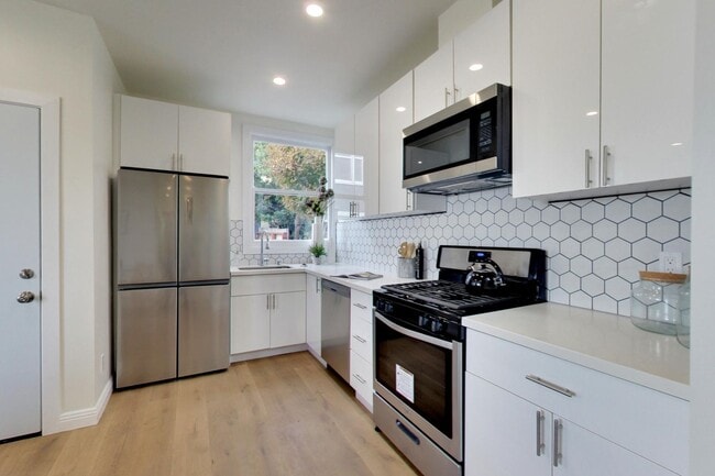 Building Photo - 1262 Vallejo St