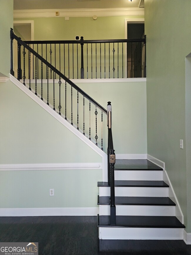 Building Photo - 185 Rock Hill Dr