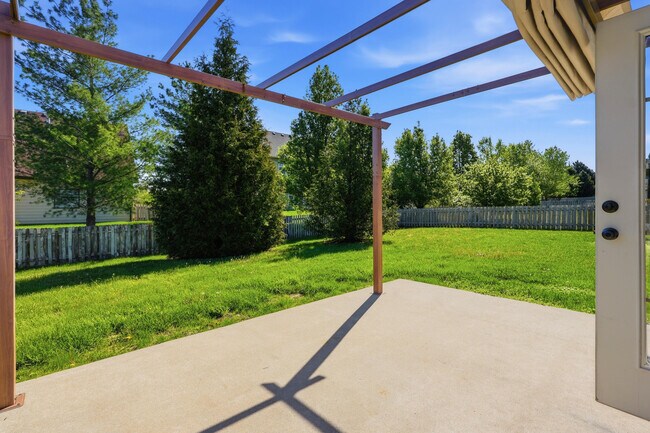 Building Photo - 300 Reedsport Ridge