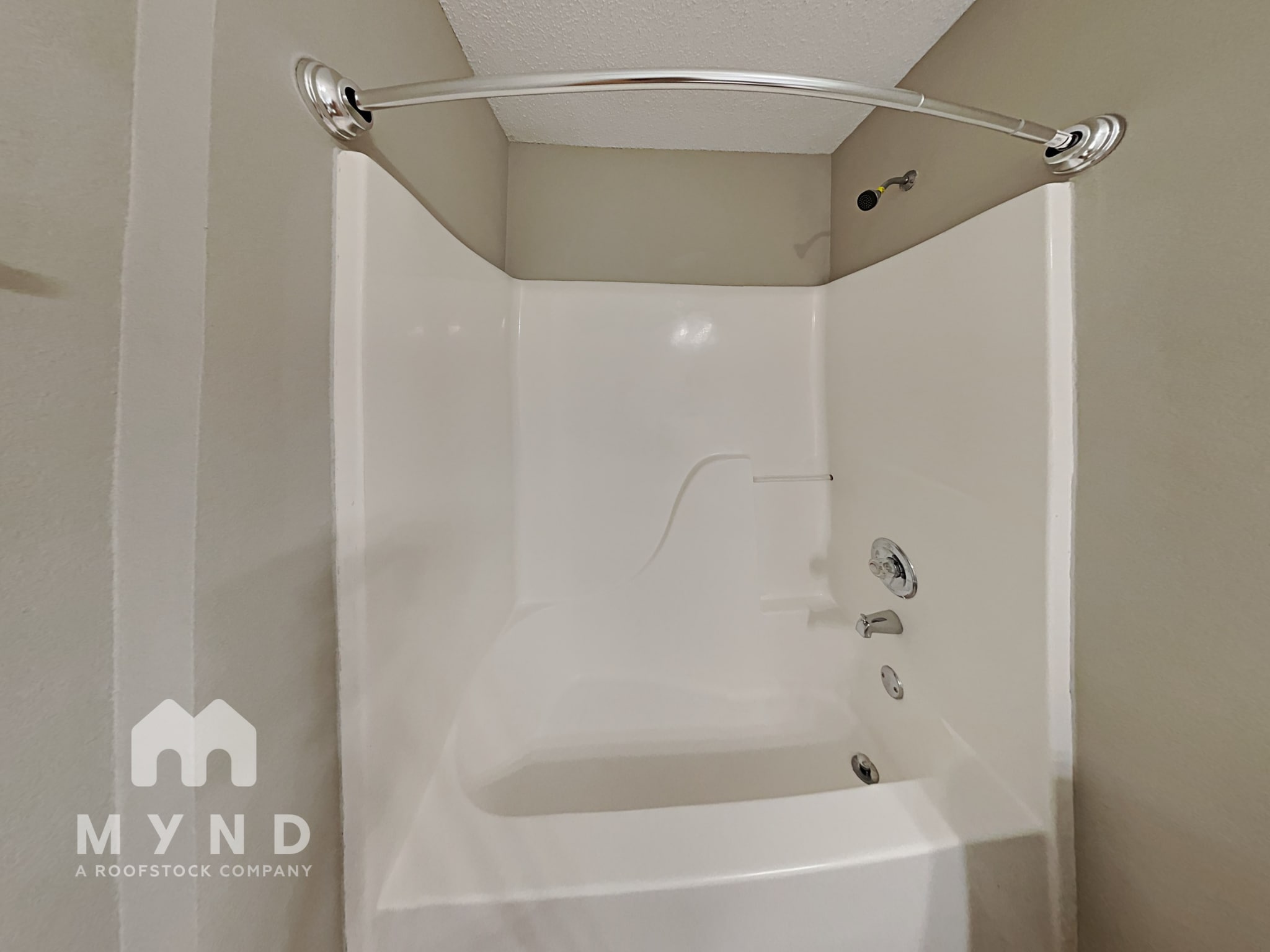 Building Photo - 3940 Cypress Pointe Dr