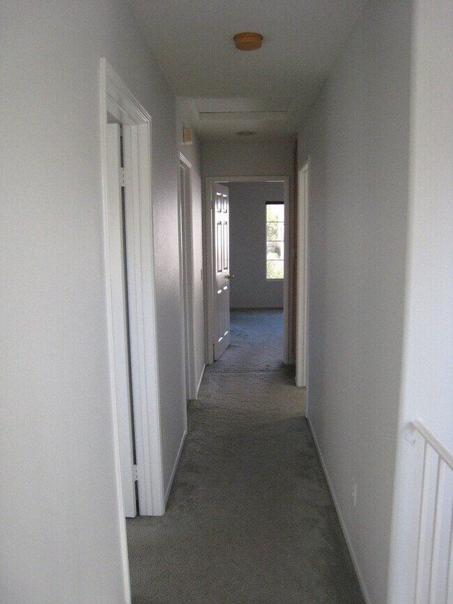 Building Photo - 3 Bedroom, 2.5 Bath Home in Sunset Glen (Mira Mesa)