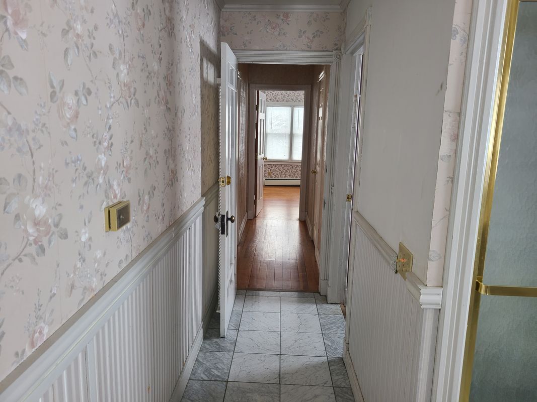 Building Photo - 608 Water St