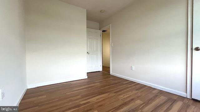 Building Photo - 7063 Oak Grove Way