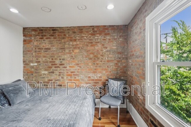 Building Photo - 507 N 1st St