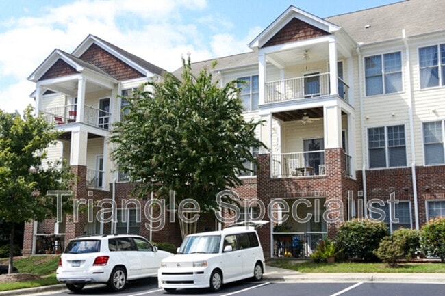 Building Photo - 900 Canenaugh Dr