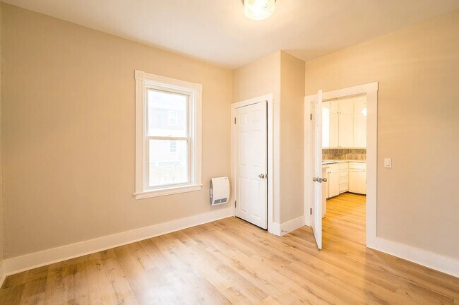 Building Photo - Beautiful 2-Bedroom Apartment – Quiet, Private Setting in Westbrook, Available September 1st